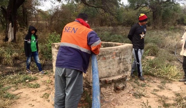 Continúan trabajos de asistencia de la SEN con agua y alimentos en el Chaco
