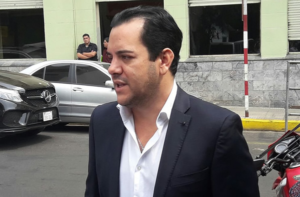 Abogado de Friedmann afirmó que su cliente no tiene que renunciar - Megacadena — Últimas Noticias de Paraguay