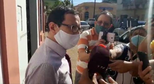 HOY / Incautan documentos computadoras y celulares de la empresa ligada a Friedamann