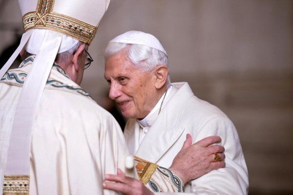 Papa emérito Benedicto XVI está gravemente enfermo, según biógrafo - Digital Misiones