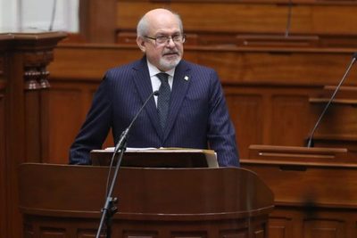 Cateriano: Perú toma medidas para revertir crisis económica