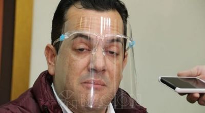 Acorralado por denuncias, Friedmann recurre a chicanas para frenar la investigación