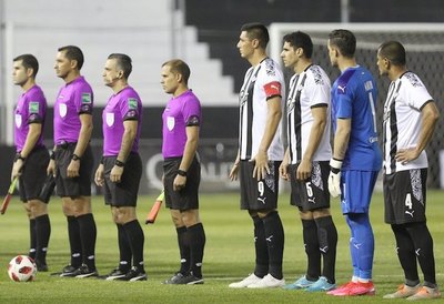 Di Tore “gatilló” contra los pitos | Crónica