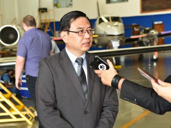 Plan para reactivar aerolínea con bandera estatal analiza el Gobierno