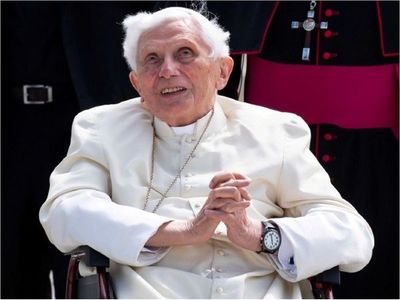 Salud del ex papa Benedicto XVI no sería grave, dice el Vaticano