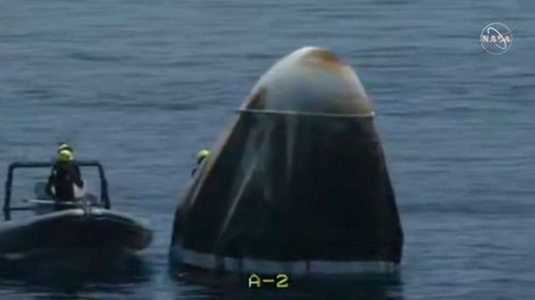 El retorno de dos astronautas en una cápsula, marca el inicio de una nueva era en los viajes espaciales