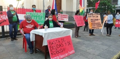 HOY / Campesinos critican plan de recuperación de Mario Abdo “y su pandilla”
