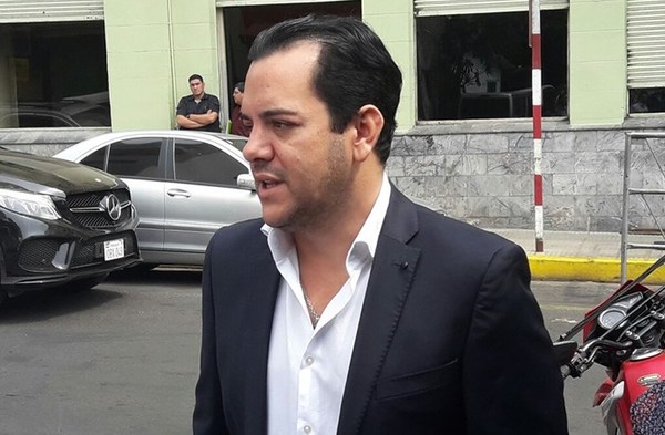 Contundente: Concejales declaran a Friedmann “persona no grata” en Guairá, departamento del que fue gobernador - ADN Paraguayo