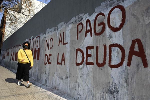 Argentina anuncia acuerdo con sus acreedores para reestructurar deuda - Mundo - ABC Color