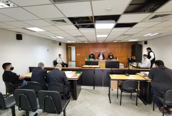 Condenan a policía por lesionar a dos mujeres el 31M - Megacadena — Últimas Noticias de Paraguay