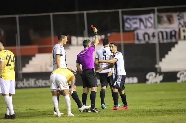 Iván Piris y Antonio Marín, sancionados con un partido de suspensión