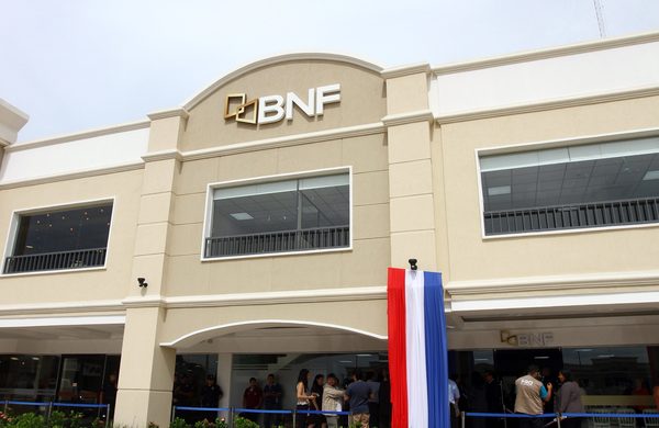 Banco estatal otorga US$ 100 millones en préstamos para empresas golpeadas por pandemia