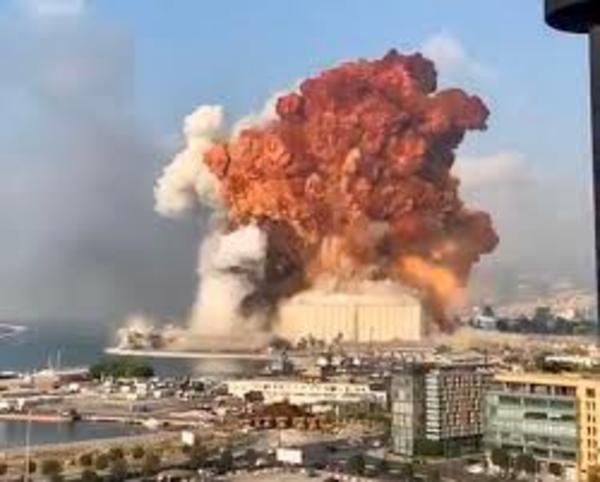 Impresionante explosión en el puerto de Beirut: estalló un depósito y hay al menos 50 muertos