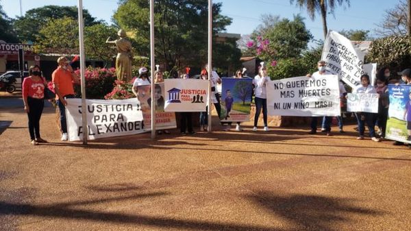 Médico logra suspender juicio en base a chicana - Nacionales - ABC Color