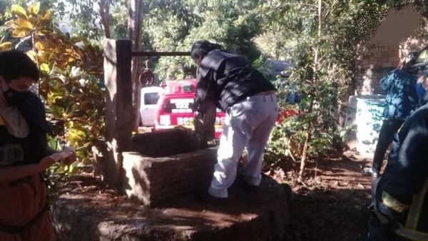 Anciano de 70 años trata de sacar agua de un pozo, cae en él y pierde la vida - ADN Paraguayo
