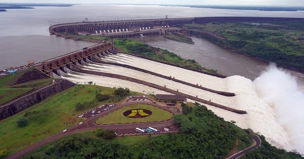 Itaipú transfirió US$ 293 millones al Estado paraguayo hasta julio