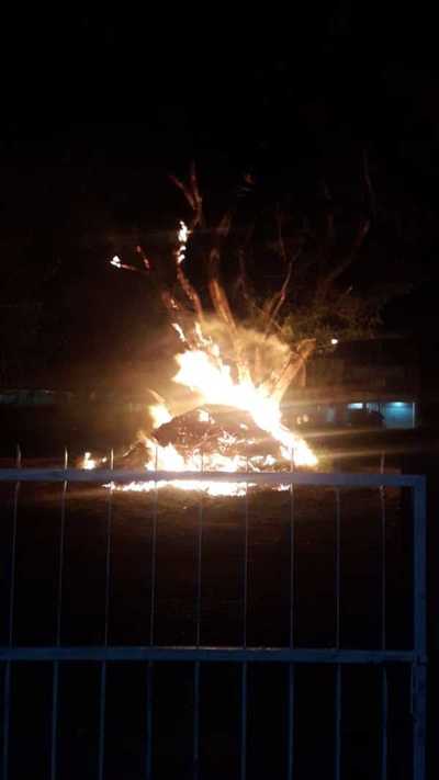 Quema de basuras se salió de control en Ñemby