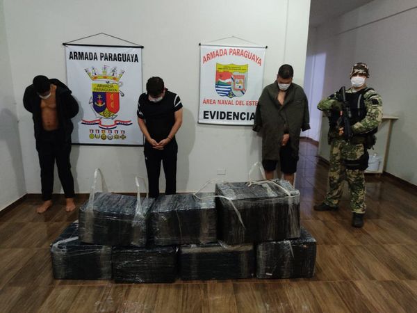 Tres aprehendidos con productos presumiblemente de contrabando