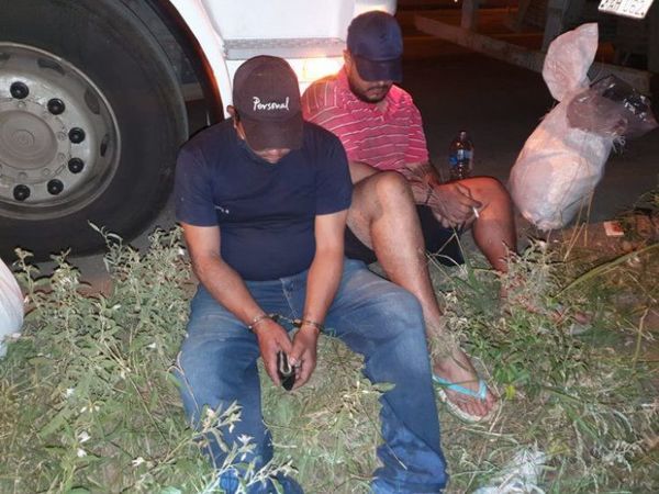 Policía incauta camiones con sustancias para producción de cocaína