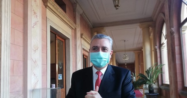 Villamayor dice que Friedmann tiene su confianza, la del presidente no sabe