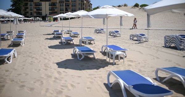 El coronavirus transforma la Ibiza búlgara Sunny Beach en ciudad fantasma