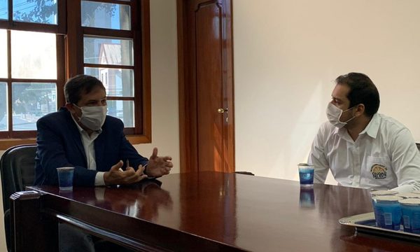 Intendentes de CDE y FOZ trabajan para fortalecer la salud y abrir el Puente de la Amistad