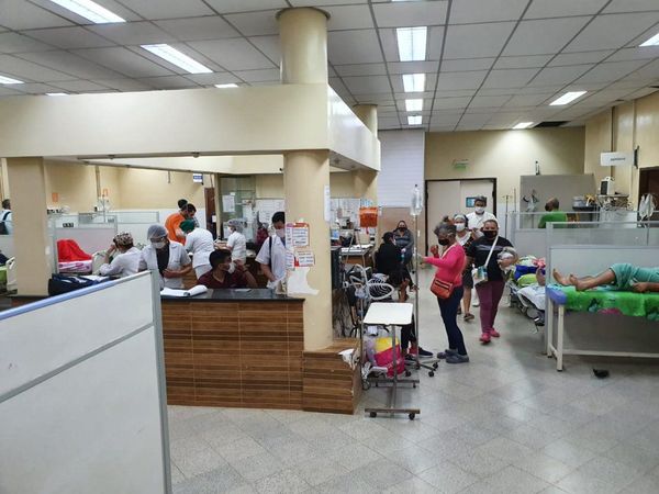Clínicas: Servicio de Urgencias está saturado y sin camas