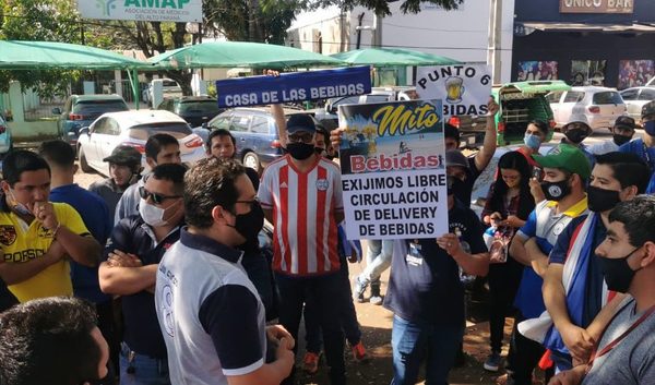 Dueños de bodegas piden que se deje trabajar a sus deliveries