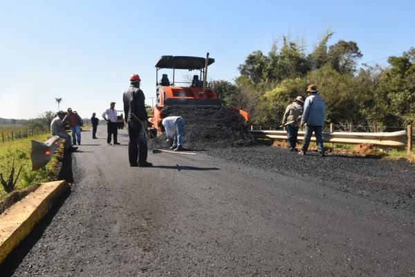 Obras de asfaltado se realiza sin inconvenientes en Ayolas - Nacionales - ABC Color