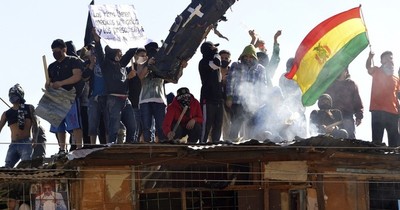 Cortes de rutas afectan transporte de insumos médicos en Bolivia