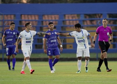 El '12' lastima a Sol de América y sale del fondo de la tabla
