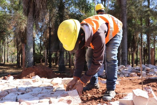 Buscan generar mano de obra intensiva con construcción de empedrados