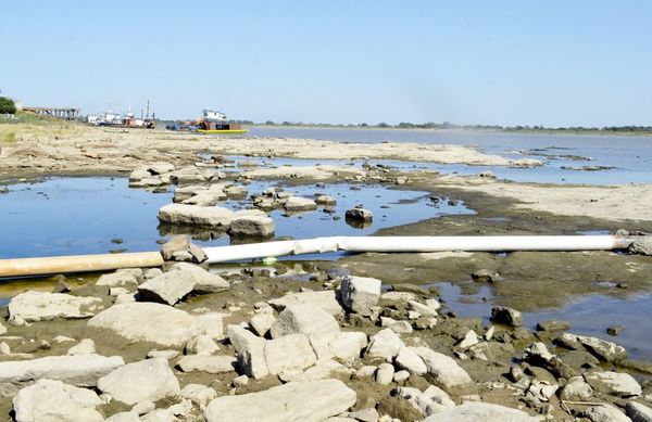 Descenso del caudal del río Paraguay   dificulta la navegación de cargueros - Nacionales - ABC Color