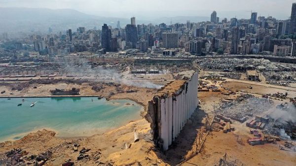 Así quedó la zona de la potente explosión en el puerto de Beirut