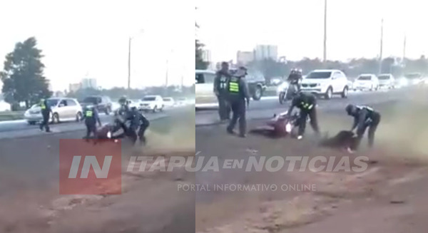 MOTOCICLISTA ATROPELLÓ BARRERA DE LA PATRULLA CAMINERA EN ENCARNACIÓN.