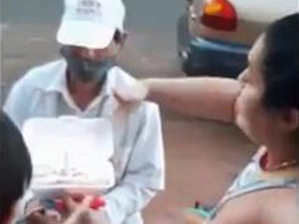 Clientes sorprendieron a "Chipa Itapúa" por su cumple