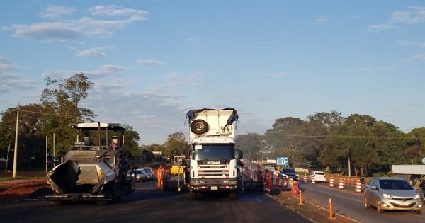 Solo las obras financiadas con ingresos del Estado serán suspendidas, señaló Wiens