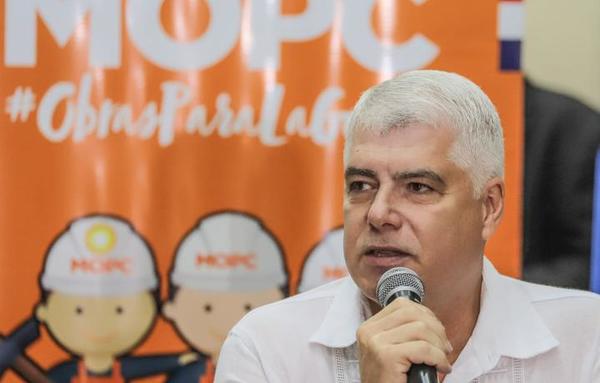 Arnoldo Wiens: “Las obras públicas no paran”