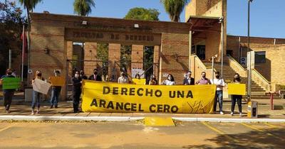 Estudiantes de Derecho UNA se manifestaron a favor del arancel cero