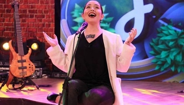 Andrea Valobra consiguió trabajo - Teleshow