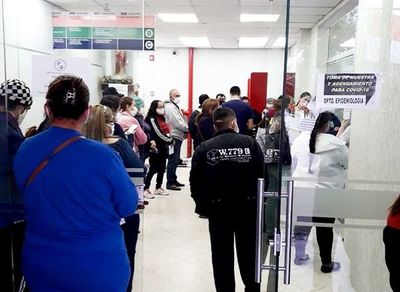 Abdo dice que sistema de salud mejoró, pese a alta demanda de camas y denuncias - Nacionales - ABC Color