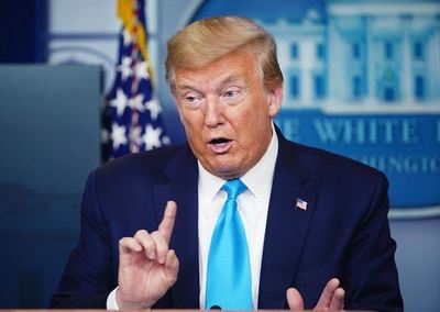 Facebook y Twitter toman medidas contra las cuentas de Donald Trump por difundir 'información falsa' sobre el COVID-19