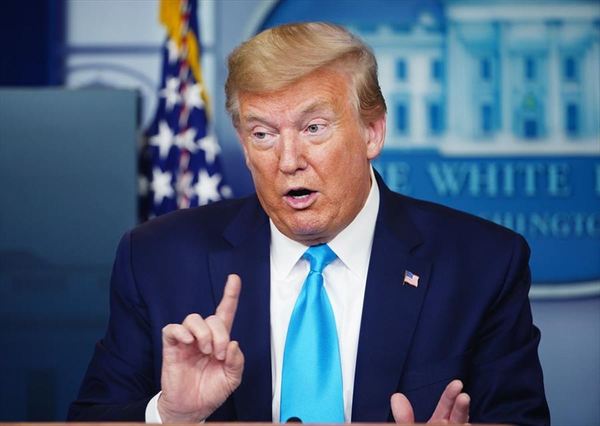 Facebook y Twitter toman medidas contra las cuentas de Donald Trump por difundir 'información falsa' sobre el COVID-19