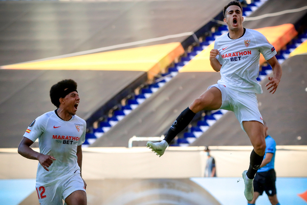 Sevilla despacha a la Roma y avanza a cuartos en la UEL