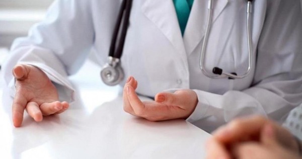 Doctora de la UNA denuncia acoso y persecución laboral con relación a permiso de lactancia