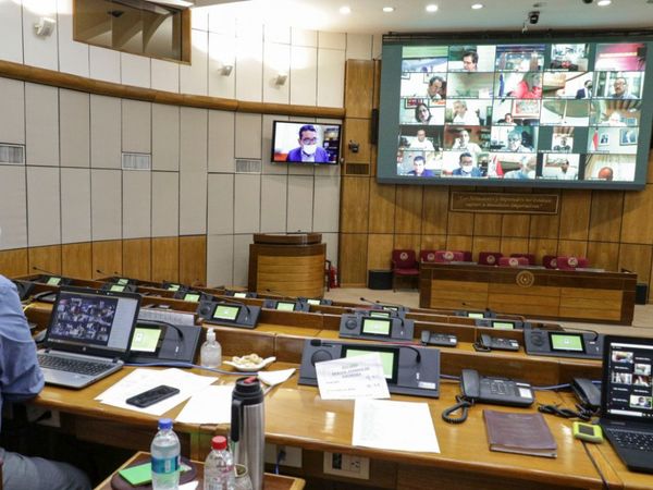 Crean comisión para estudiar compras y precios de medicamentos
