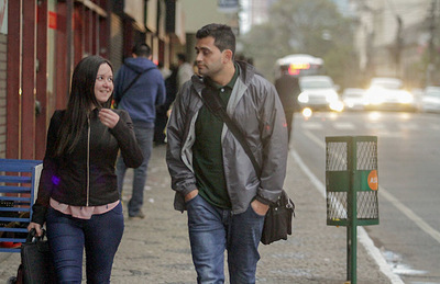 Víspera de feriado con clima frío a fresco y vientos del sureste