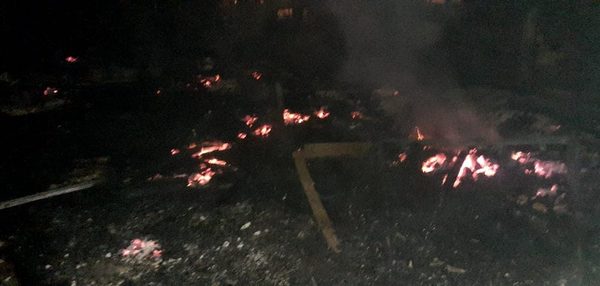 Queman vivienda de supuestos homicidas de menor