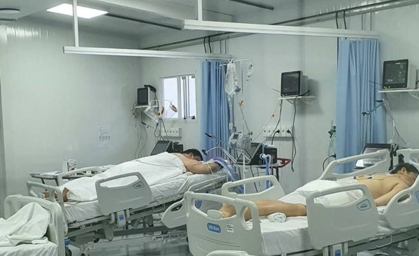 HOY / Imágenes muestran la dura realidad de los pacientes con COVID-19 internados en terapia intensiva