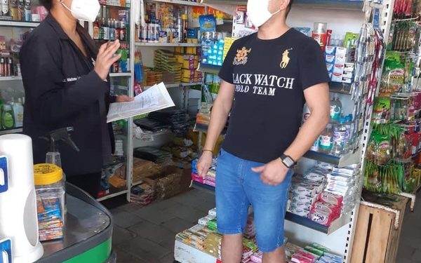 Verifican peluquerías y comercios de Presidente Franco